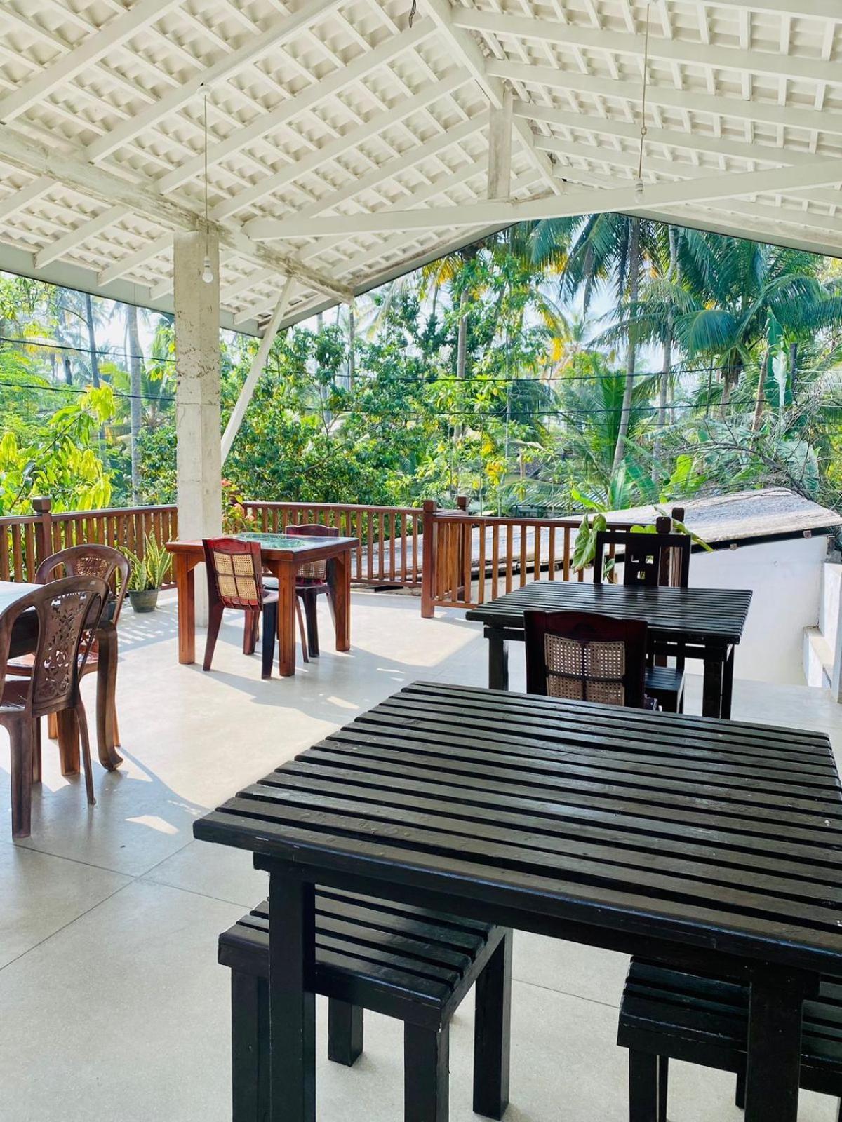 Hotel Berg House Unawatuna Exterior foto