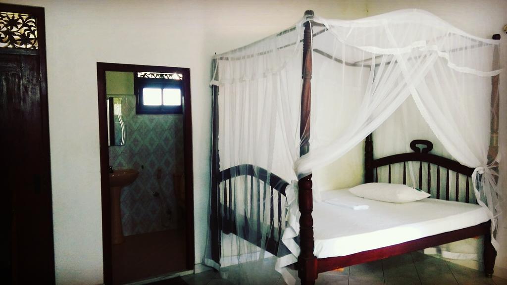 Hotel Berg House Unawatuna Exterior foto