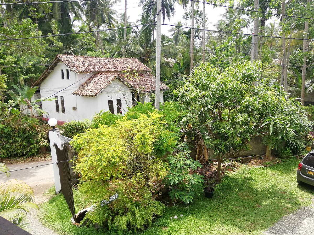 Hotel Berg House Unawatuna Exterior foto